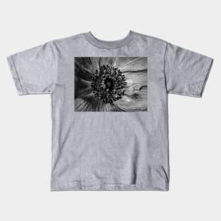 The Anemone in Black and white Kids T-Shirt